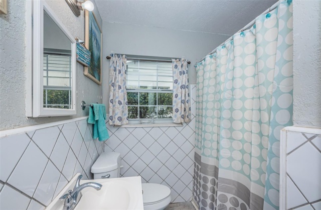 3820 1ST AVENUE, ST PETERSBURG, Florida 33711, 3 Bedrooms Bedrooms, ,2 BathroomsBathrooms,Residential,For Sale,1ST,MFRT3487614