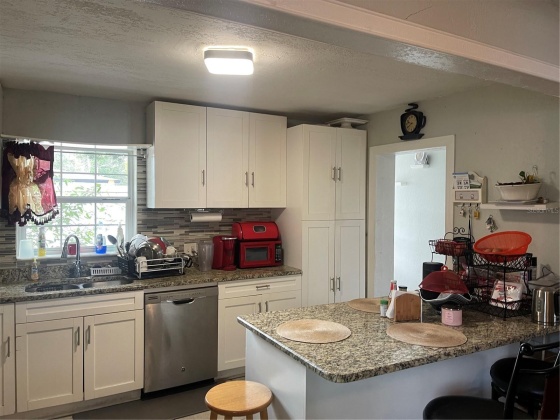 3820 1ST AVENUE, ST PETERSBURG, Florida 33711, 3 Bedrooms Bedrooms, ,2 BathroomsBathrooms,Residential,For Sale,1ST,MFRT3487614