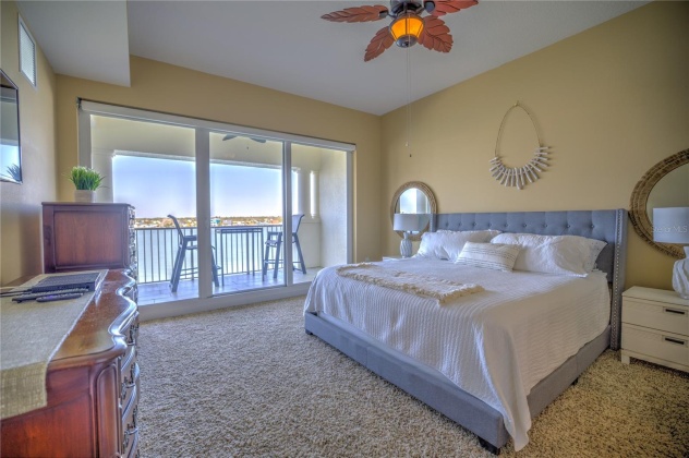 17735 GULF BLVD, REDINGTON SHORES, Florida 33708, 3 Bedrooms Bedrooms, ,3 BathroomsBathrooms,Residential,For Sale,GULF BLVD,MFRT3487486