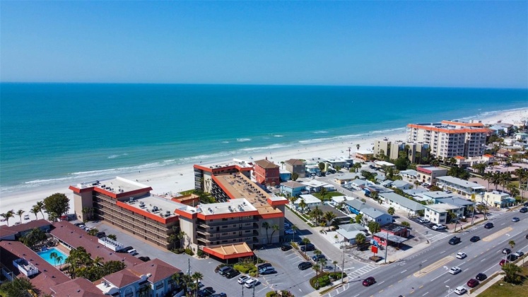 17735 GULF BLVD, REDINGTON SHORES, Florida 33708, 3 Bedrooms Bedrooms, ,3 BathroomsBathrooms,Residential,For Sale,GULF BLVD,MFRT3487486