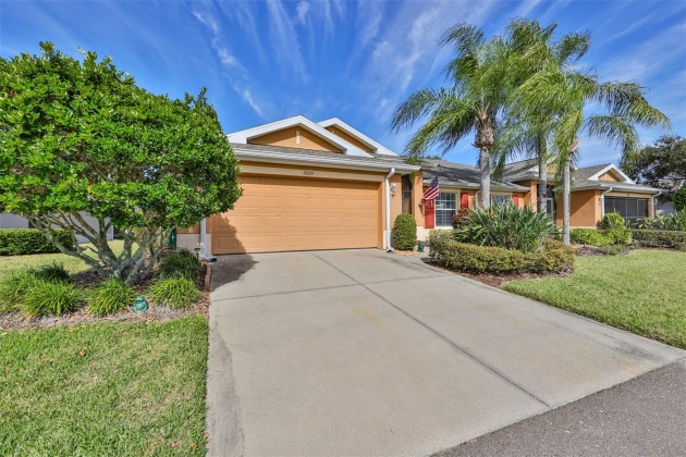 2025 GRANTHAM GREENS DRIVE, SUN CITY CENTER, Florida 33573, 2 Bedrooms Bedrooms, ,2 BathroomsBathrooms,Residential,For Sale,GRANTHAM GREENS,MFRT3487886