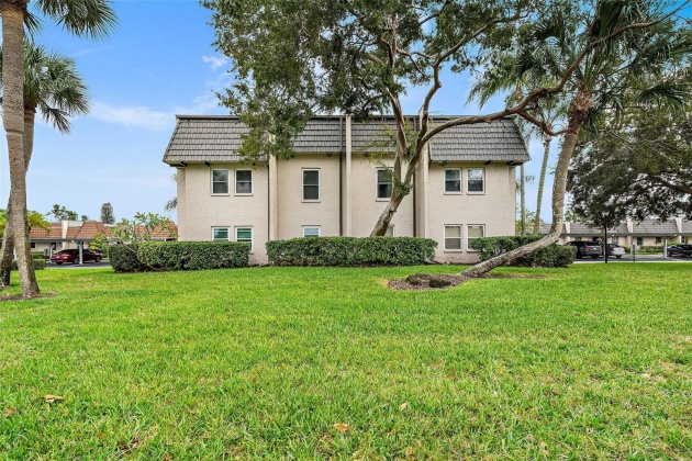 1403 CORDOVA GREEN, SEMINOLE, Florida 33777, 2 Bedrooms Bedrooms, ,2 BathroomsBathrooms,Residential,For Sale,CORDOVA,MFRU8222059