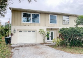 2037 MCMULLEN AVENUE, DUNEDIN, Florida 34698, 2 Bedrooms Bedrooms, ,2 BathroomsBathrooms,Residential,For Sale,MCMULLEN,MFRU8222526