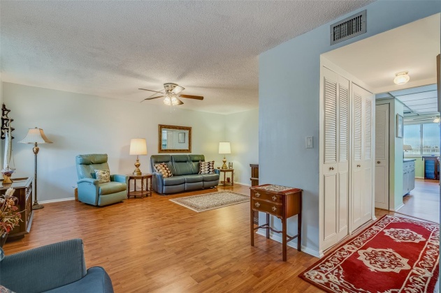 4715 BAY STREET, ST PETERSBURG, Florida 33703, 1 Bedroom Bedrooms, ,1 BathroomBathrooms,Residential,For Sale,BAY,MFRU8222422