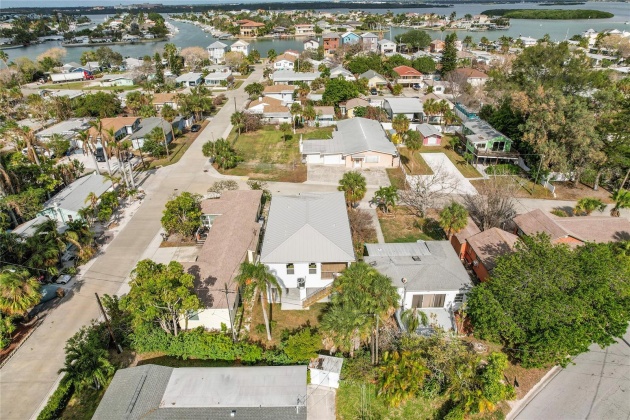 13240 2ND STREET, MADEIRA BEACH, Florida 33708, 3 Bedrooms Bedrooms, ,2 BathroomsBathrooms,Residential,For Sale,2ND,MFRT3483758