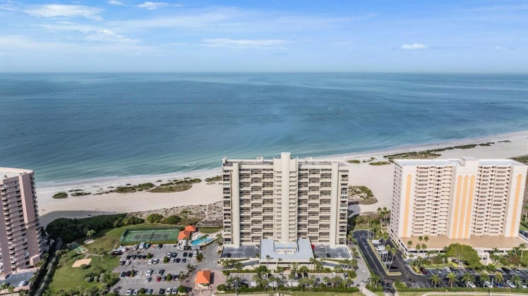 1290 GULF BOULEVARD, CLEARWATER, Florida 33767, 2 Bedrooms Bedrooms, ,2 BathroomsBathrooms,Residential,For Sale,GULF,MFRU8222835