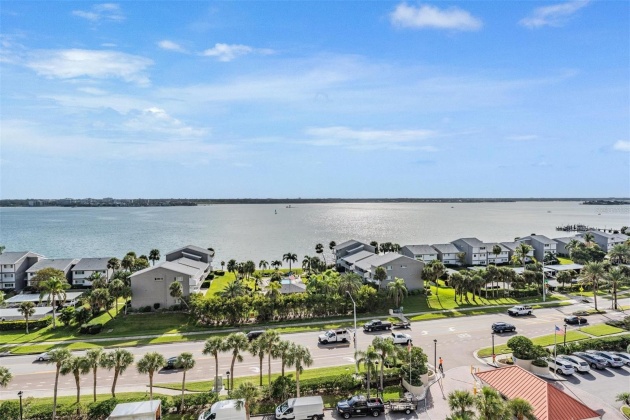 1290 GULF BOULEVARD, CLEARWATER, Florida 33767, 2 Bedrooms Bedrooms, ,2 BathroomsBathrooms,Residential,For Sale,GULF,MFRU8222835