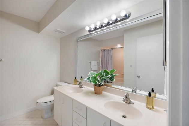 6061 BAHIA DEL MAR CIRCLE, ST PETERSBURG, Florida 33715, 2 Bedrooms Bedrooms, ,2 BathroomsBathrooms,Residential,For Sale,BAHIA DEL MAR,MFRU8222915