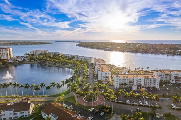 6061 BAHIA DEL MAR CIRCLE, ST PETERSBURG, Florida 33715, 2 Bedrooms Bedrooms, ,2 BathroomsBathrooms,Residential,For Sale,BAHIA DEL MAR,MFRU8222915