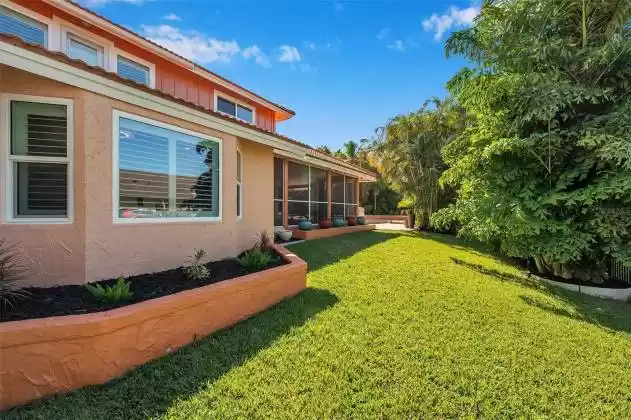 2330 KINGS POINT DR, LARGO, Florida 33774, 5 Bedrooms Bedrooms, ,4 BathroomsBathrooms,Residential,For Sale,KINGS POINT DR,MFRU8221133