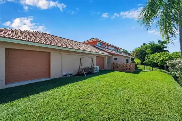 2330 KINGS POINT DR, LARGO, Florida 33774, 5 Bedrooms Bedrooms, ,4 BathroomsBathrooms,Residential,For Sale,KINGS POINT DR,MFRU8221133