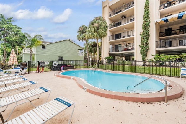 402 TARPON POINT, TARPON SPRINGS, Florida 34689, 1 Bedroom Bedrooms, ,1 BathroomBathrooms,Residential,For Sale,TARPON,MFRU8221288