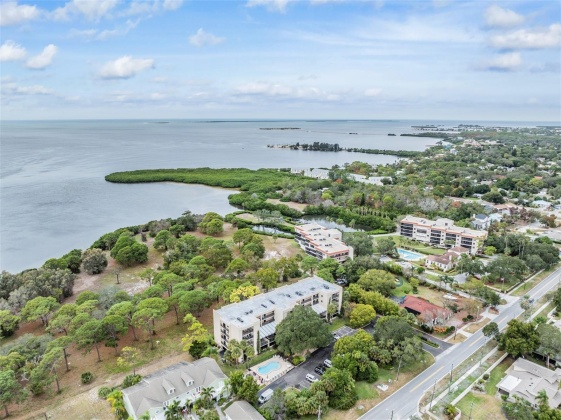 402 TARPON POINT, TARPON SPRINGS, Florida 34689, 1 Bedroom Bedrooms, ,1 BathroomBathrooms,Residential,For Sale,TARPON,MFRU8221288