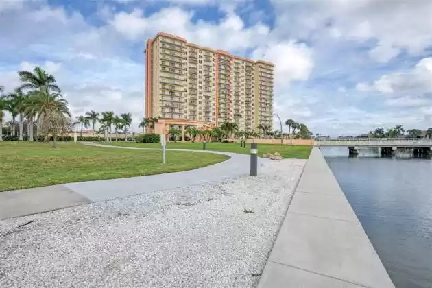 4900 BRITTANY DRIVE, ST PETERSBURG, Florida 33715, 1 Bedroom Bedrooms, ,1 BathroomBathrooms,Residential,For Sale,BRITTANY,MFRU8223075