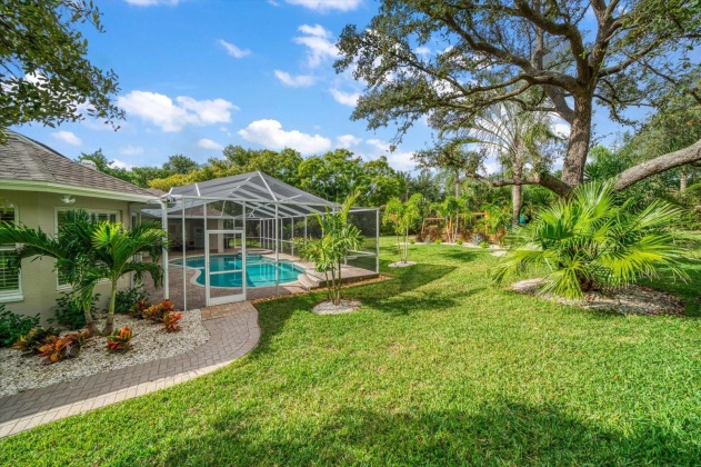 3360 MEADOW VIEW LANE, PALM HARBOR, Florida 34683, 6 Bedrooms Bedrooms, ,4 BathroomsBathrooms,Residential,For Sale,MEADOW VIEW,MFRU8221687