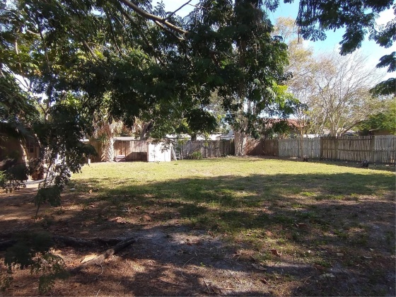 TAMPA, Florida 33616, 4 Bedrooms Bedrooms, ,2 BathroomsBathrooms,Residential,For Sale,MFRT3490599