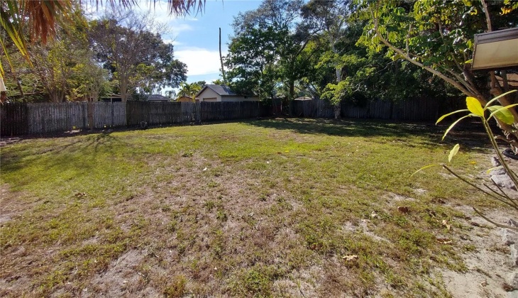 TAMPA, Florida 33616, 4 Bedrooms Bedrooms, ,2 BathroomsBathrooms,Residential,For Sale,MFRT3490599