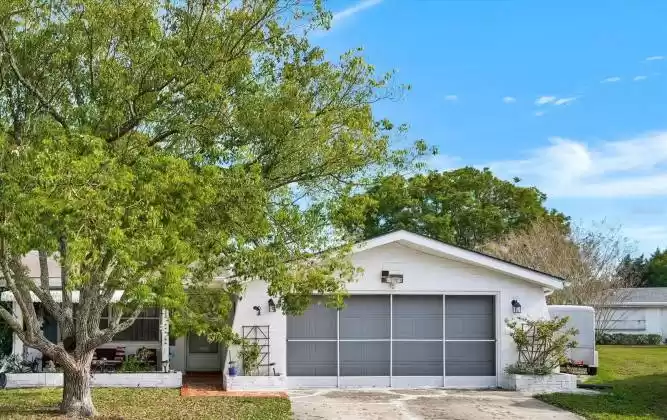 7424 HOLLY LAKE LANE, NEW PORT RICHEY, Florida 34653, 2 Bedrooms Bedrooms, ,2 BathroomsBathrooms,Residential,For Sale,HOLLY LAKE,MFRN6129791