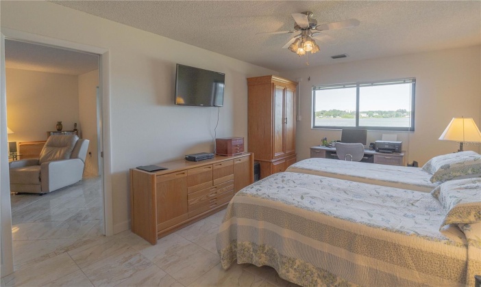 19029 US HIGHWAY 19, CLEARWATER, Florida 33764, 2 Bedrooms Bedrooms, ,2 BathroomsBathrooms,Residential,For Sale,US HIGHWAY 19,MFRU8223416