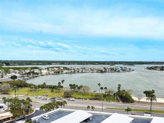 17900 GULF BOULEVARD, REDINGTON SHORES, Florida 33708, 2 Bedrooms Bedrooms, ,2 BathroomsBathrooms,Residential,For Sale,GULF,MFRU8223943