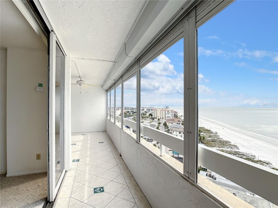 17900 GULF BOULEVARD, REDINGTON SHORES, Florida 33708, 2 Bedrooms Bedrooms, ,2 BathroomsBathrooms,Residential,For Sale,GULF,MFRU8223943