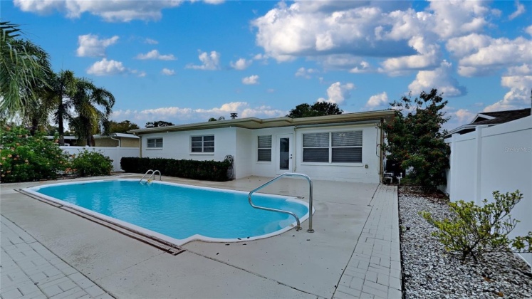 5550 98TH AVENUE, PINELLAS PARK, Florida 33782, 4 Bedrooms Bedrooms, ,2 BathroomsBathrooms,Residential,For Sale,98TH,MFRT3493934