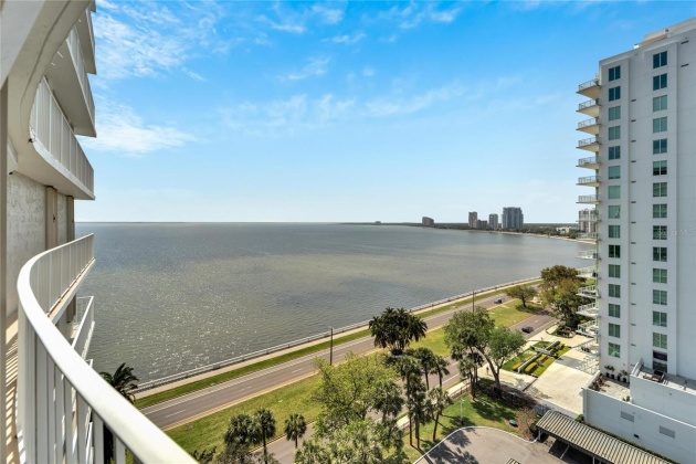 2611 BAYSHORE BOULEVARD, TAMPA, Florida 33629, 2 Bedrooms Bedrooms, ,2 BathroomsBathrooms,Residential,For Sale,BAYSHORE,MFRT3490927