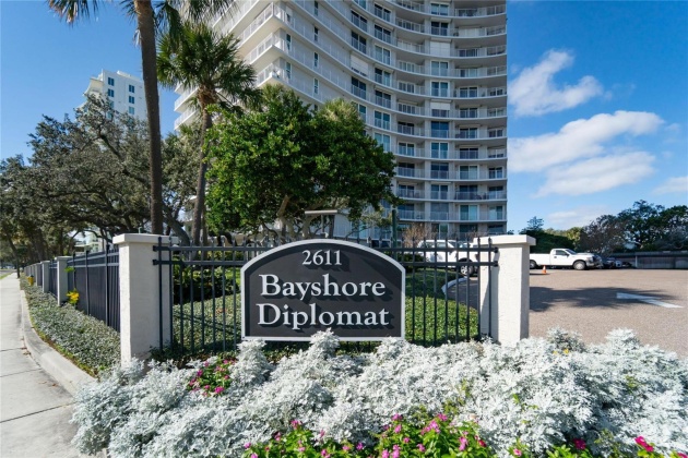 2611 BAYSHORE BOULEVARD, TAMPA, Florida 33629, 2 Bedrooms Bedrooms, ,2 BathroomsBathrooms,Residential,For Sale,BAYSHORE,MFRT3490927