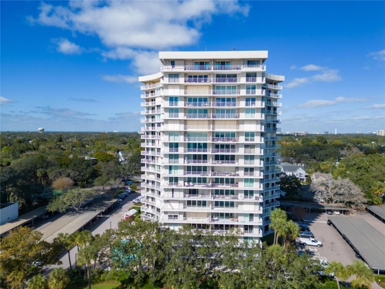 2611 BAYSHORE BOULEVARD, TAMPA, Florida 33629, 2 Bedrooms Bedrooms, ,2 BathroomsBathrooms,Residential,For Sale,BAYSHORE,MFRT3490927