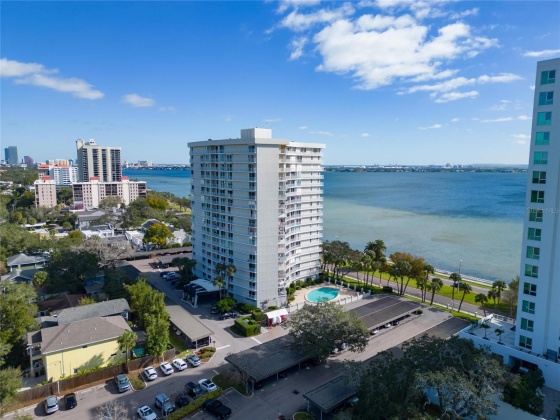 2611 BAYSHORE BOULEVARD, TAMPA, Florida 33629, 2 Bedrooms Bedrooms, ,2 BathroomsBathrooms,Residential,For Sale,BAYSHORE,MFRT3490927