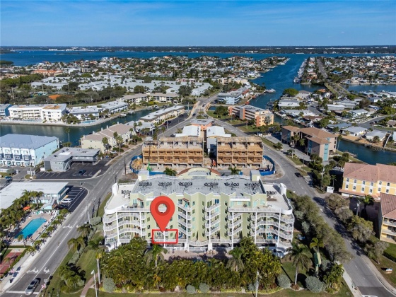 11605 GULF BOULEVARD, TREASURE ISLAND, Florida 33706, 1 Bedroom Bedrooms, ,1 BathroomBathrooms,Residential,For Sale,GULF,MFRU8224909