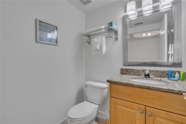 11605 GULF BOULEVARD, TREASURE ISLAND, Florida 33706, 1 Bedroom Bedrooms, ,1 BathroomBathrooms,Residential,For Sale,GULF,MFRU8224909