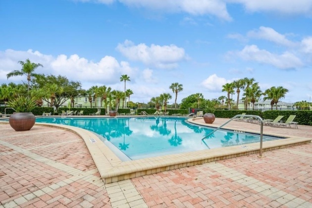 5005 COQUINA KEY DRIVE, ST PETERSBURG, Florida 33705, 1 Bedroom Bedrooms, ,1 BathroomBathrooms,Residential,For Sale,COQUINA KEY,MFRT3493753