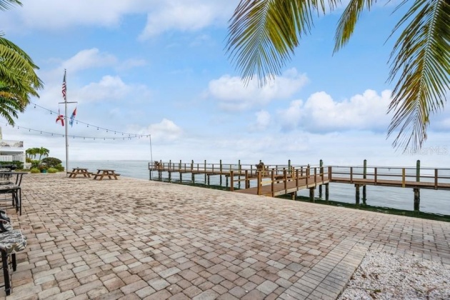 5005 COQUINA KEY DRIVE, ST PETERSBURG, Florida 33705, 1 Bedroom Bedrooms, ,1 BathroomBathrooms,Residential,For Sale,COQUINA KEY,MFRT3493753