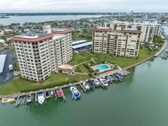 700 ISLAND WAY, CLEARWATER, Florida 33767, 2 Bedrooms Bedrooms, ,2 BathroomsBathrooms,Residential,For Sale,ISLAND,MFRU8224667