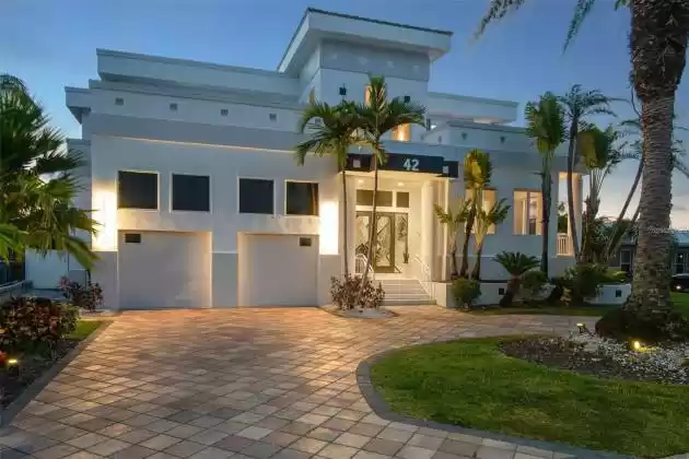 42 MIDWAY ISLAND, CLEARWATER, Florida 33767, 4 Bedrooms Bedrooms, ,3 BathroomsBathrooms,Residential,For Sale,MIDWAY,MFRU8223384
