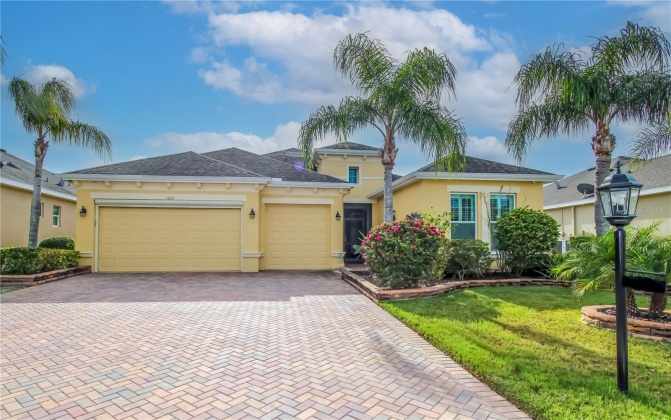 1605 EMERALD DUNES DRIVE, SUN CITY CENTER, Florida 33573, 2 Bedrooms Bedrooms, ,2 BathroomsBathrooms,Residential,For Sale,EMERALD DUNES,MFRT3492207