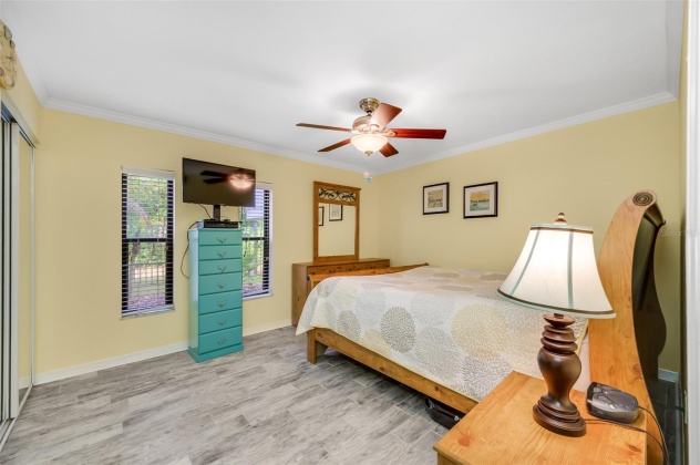 708 LYNDHURST STREET, DUNEDIN, Florida 34698, 1 Bedroom Bedrooms, ,1 BathroomBathrooms,Residential,For Sale,LYNDHURST,MFRU8225321