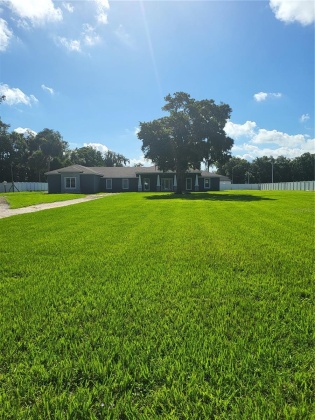 812 CHASTAIN ROAD, SEFFNER, Florida 33584, 5 Bedrooms Bedrooms, ,3 BathroomsBathrooms,Residential,For Sale,CHASTAIN,MFRT3432565