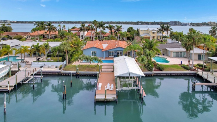 130 WINDWARD ISLAND, CLEARWATER, Florida 33767, 3 Bedrooms Bedrooms, ,3 BathroomsBathrooms,Residential,For Sale,WINDWARD,MFRU8225127