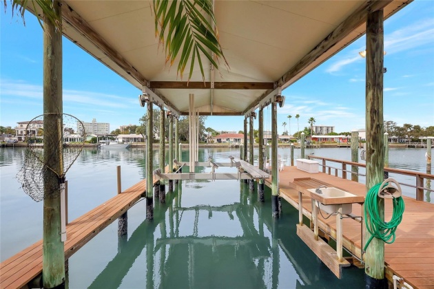 130 WINDWARD ISLAND, CLEARWATER, Florida 33767, 3 Bedrooms Bedrooms, ,3 BathroomsBathrooms,Residential,For Sale,WINDWARD,MFRU8225127