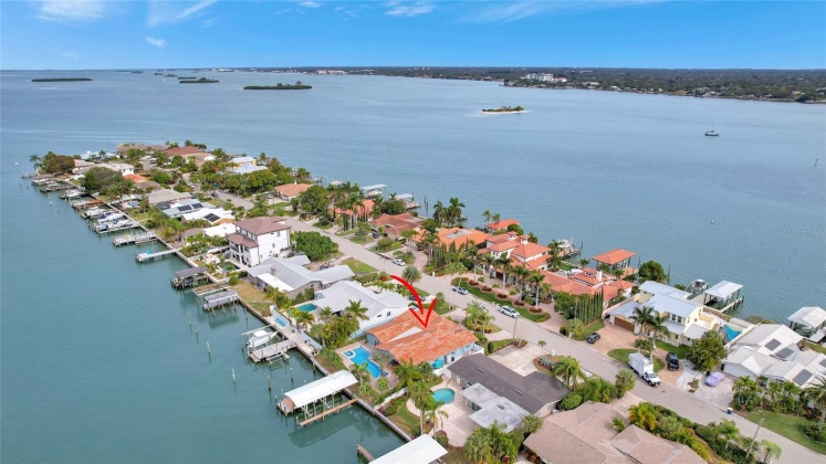 130 WINDWARD ISLAND, CLEARWATER, Florida 33767, 3 Bedrooms Bedrooms, ,3 BathroomsBathrooms,Residential,For Sale,WINDWARD,MFRU8225127