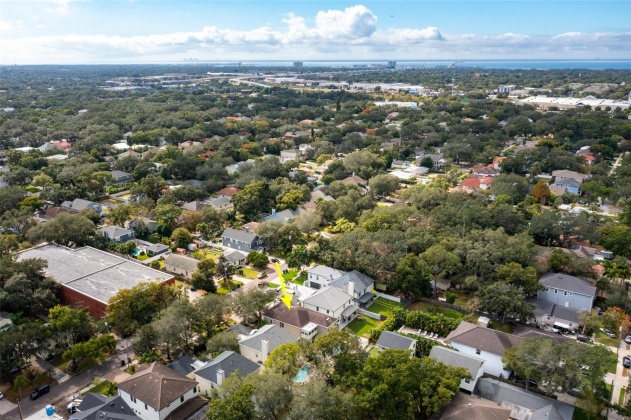 3121 KNIGHTS AVENUE, TAMPA, Florida 33611, 4 Bedrooms Bedrooms, ,4 BathroomsBathrooms,Residential,For Sale,KNIGHTS,MFRT3488189