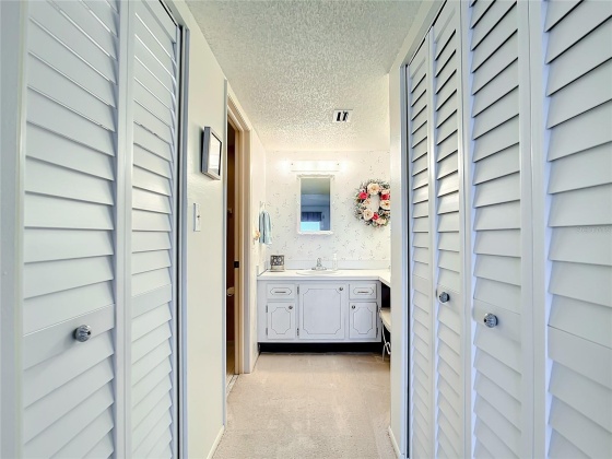 9 HAIG PLACE, DUNEDIN, Florida 34698, 2 Bedrooms Bedrooms, ,2 BathroomsBathrooms,Residential,For Sale,HAIG,MFRU8224972