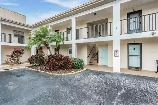 10350 IMPERIAL POINT DRIVE, LARGO, Florida 33774, 1 Bedroom Bedrooms, ,1 BathroomBathrooms,Residential,For Sale,IMPERIAL POINT,MFRT3495844