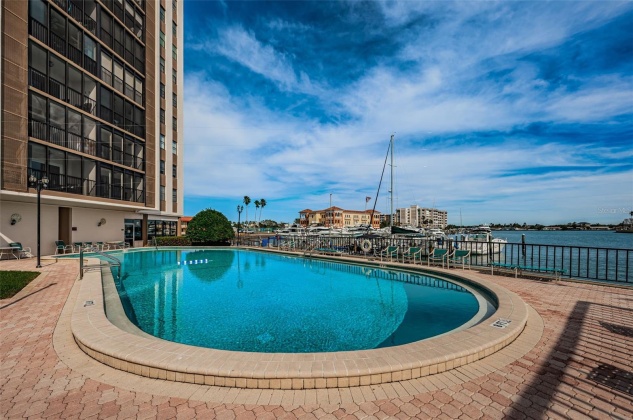 10355 PARADISE BOULEVARD, TREASURE ISLAND, Florida 33706, 1 Bedroom Bedrooms, ,1 BathroomBathrooms,Residential,For Sale,PARADISE,MFRU8225608