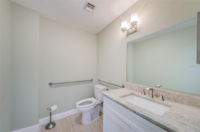 10355 PARADISE BOULEVARD, TREASURE ISLAND, Florida 33706, 1 Bedroom Bedrooms, ,1 BathroomBathrooms,Residential,For Sale,PARADISE,MFRU8225608