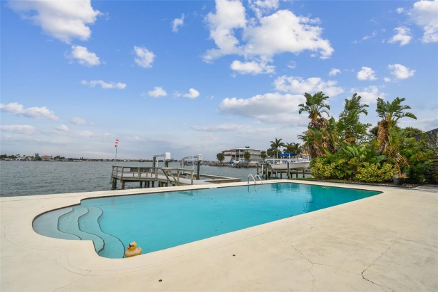 6441 4TH PALM POINT, ST PETE BEACH, Florida 33706, 3 Bedrooms Bedrooms, ,2 BathroomsBathrooms,Residential,For Sale,4TH PALM,MFRA4593498