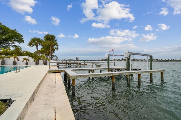 6441 4TH PALM POINT, ST PETE BEACH, Florida 33706, 3 Bedrooms Bedrooms, ,2 BathroomsBathrooms,Residential,For Sale,4TH PALM,MFRA4593498