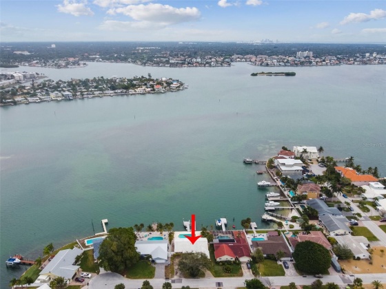 6441 4TH PALM POINT, ST PETE BEACH, Florida 33706, 3 Bedrooms Bedrooms, ,2 BathroomsBathrooms,Residential,For Sale,4TH PALM,MFRA4593498